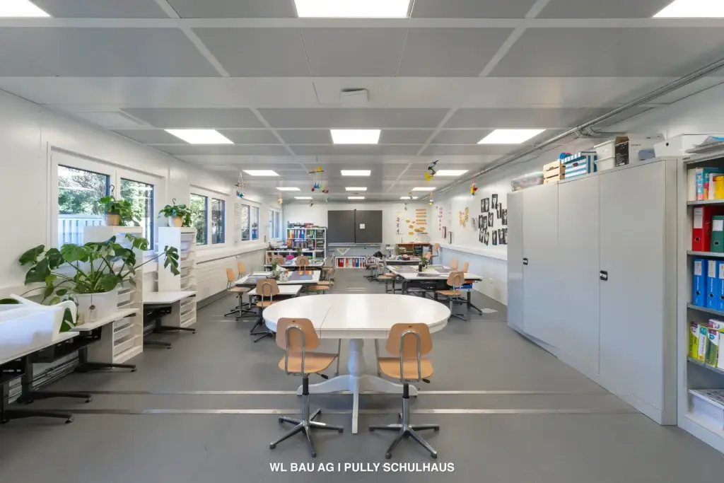 Klassenzimmer-Schulhaus-Schulcontainer-Pully