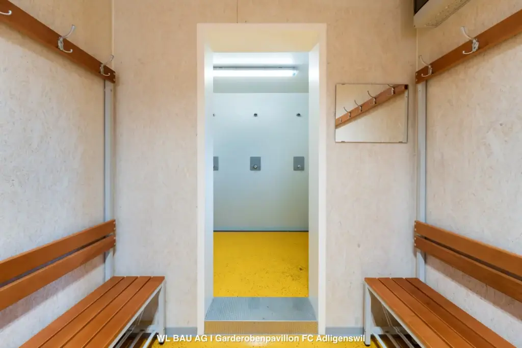Container-Garderobe-FC-Adligenswil-Innenbereich