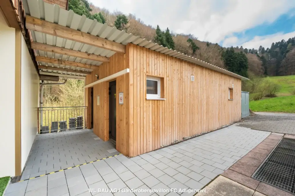 Container-Garderobe-Aussenansicht-FC-Adligenswil