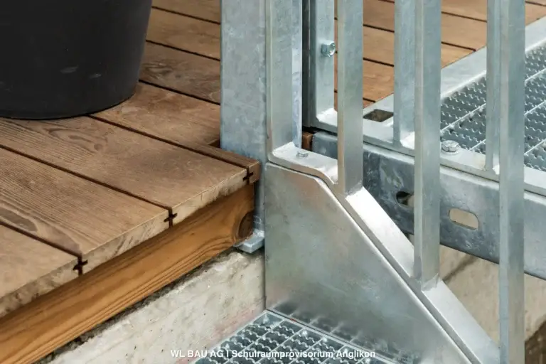 Schulhaus-Schulcontainer-Anglikon