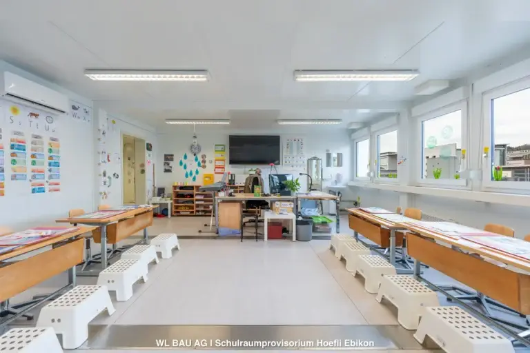 Kindergartenraum-Schulcontainer-Hoefli-Ebikon