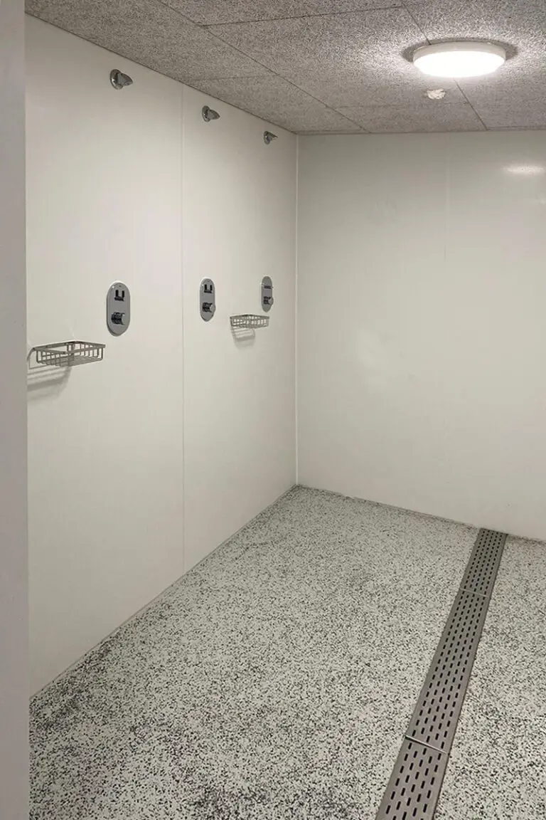 Garderobe FC Emmen_7