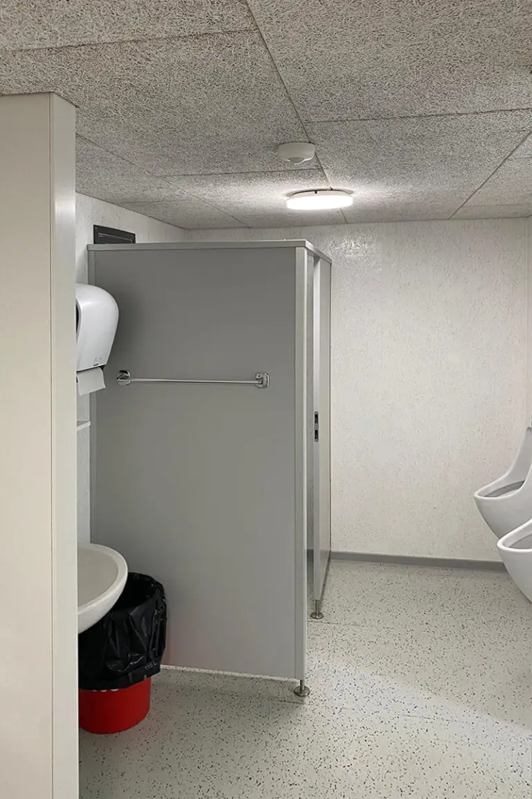 Garderobe FC Emmen_9