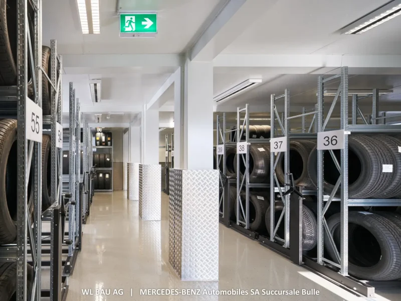 Gebaeude-Innenansicht-Containerbau-Spezialanfertigung