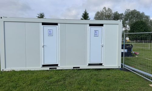 20' Damen und Herren (7). pissiore seite